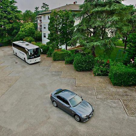 Hotel Garibaldi Padova Bagian luar foto