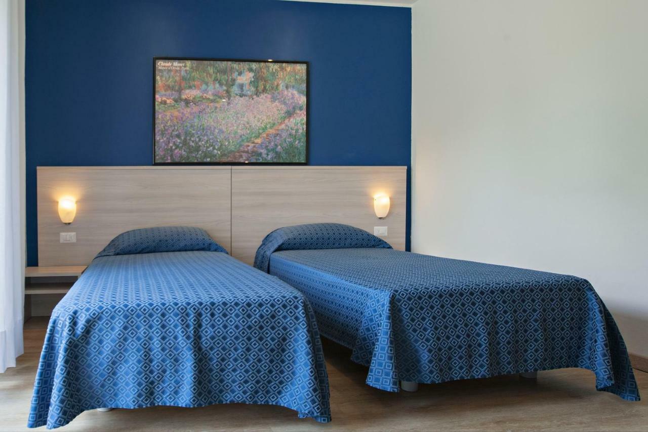 Hotel Garibaldi Padova Bagian luar foto