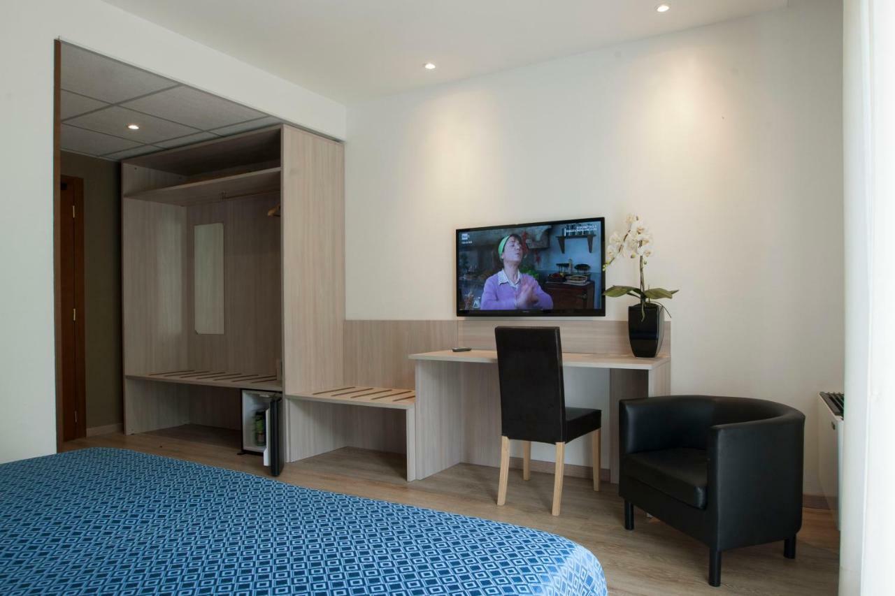 Hotel Garibaldi Padova Bagian luar foto