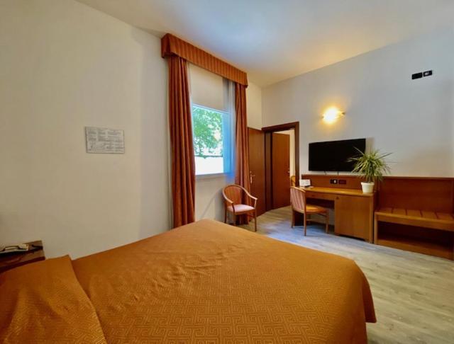 Hotel Garibaldi Padova Bagian luar foto